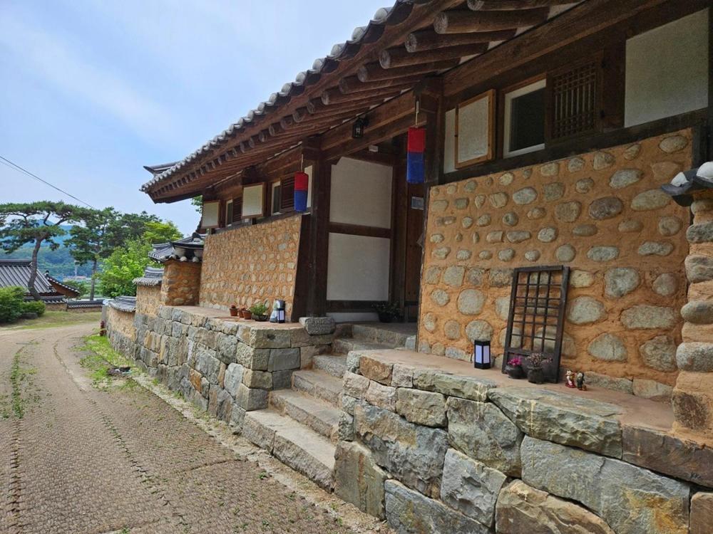 Hamyang Namgye Ilodang Hanok Stay Værelse billede