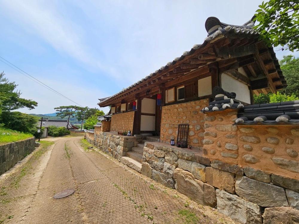 Hamyang Namgye Ilodang Hanok Stay Værelse billede