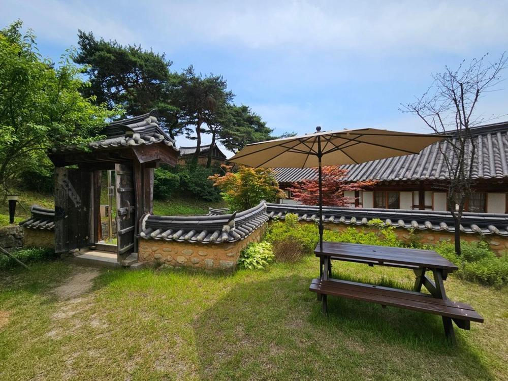 Hamyang Namgye Ilodang Hanok Stay Værelse billede